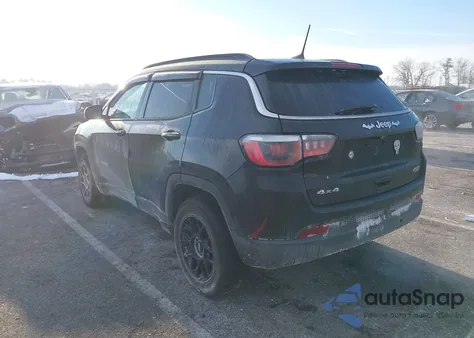 2019 Jeep Compass Latitude 4X4 from USA, damaged, VIN 3C4NJDBB9KT792096